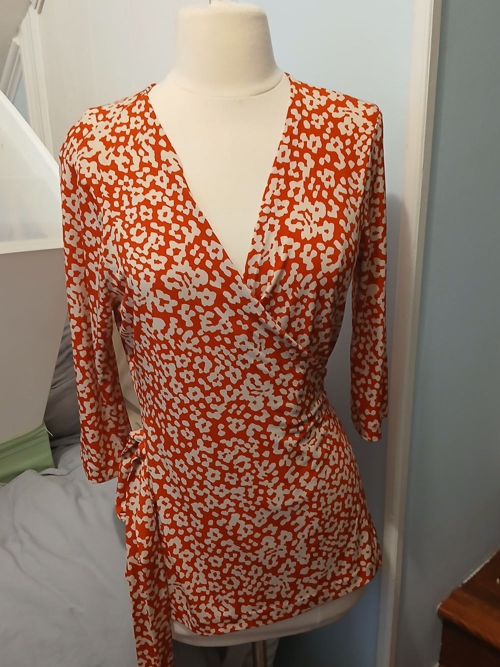 Banana Republic Red and Cream Floral Wrap Top